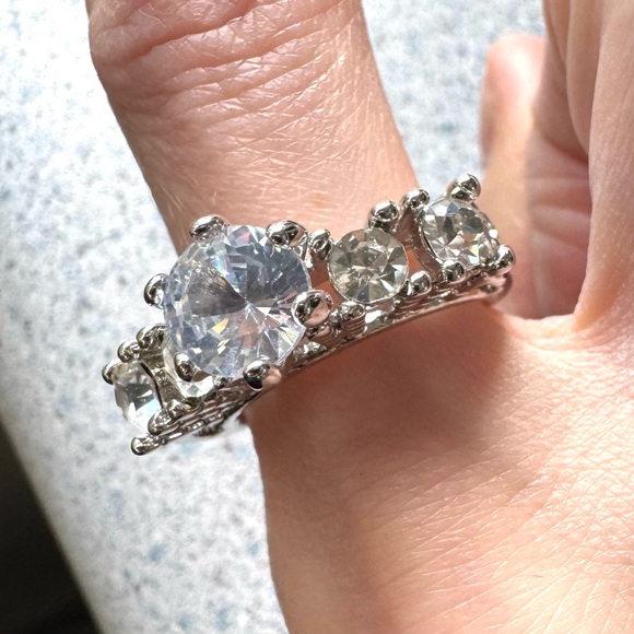 rhinestone bling statement ring Sz 6 NWOT diamonds silver princess wedding cz - Picture 11 of 17